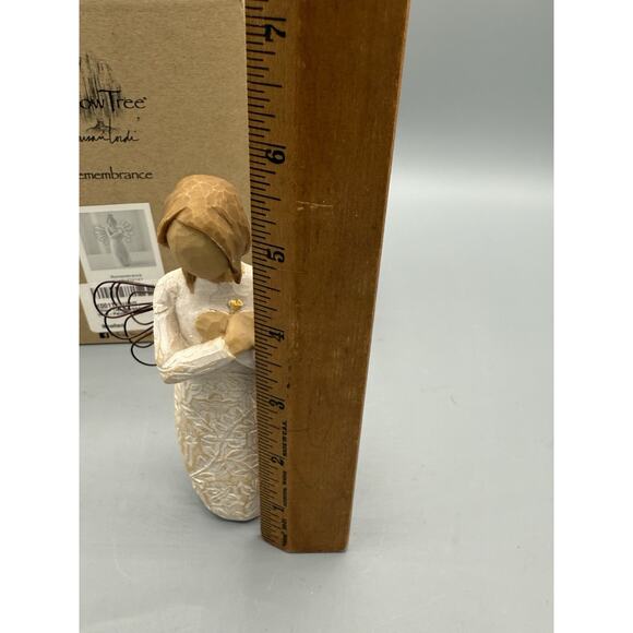 Willow Tree Remembrance Angel by Susan Lordi 2010 with Box Demdaco Figurine - Picture 6 of 8